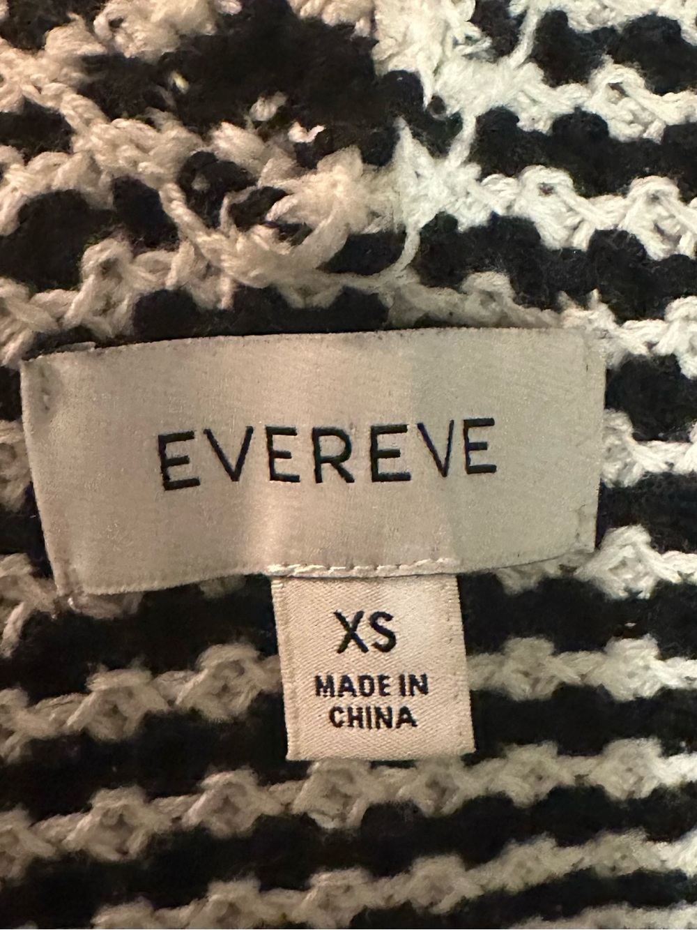 EVEREVE Black & White Knit Chevron V-Neck Sweater Vest Size XS 100% Cotton - Picture 4 of 4